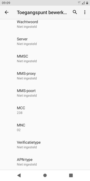 Scroll naar beneden en voer internetgegevens in
