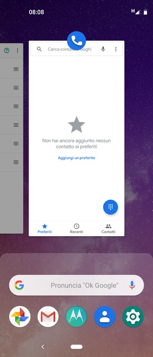 Scorri verso l'alto le app per chiuderle. Ciò ti farà risparmiare batteria.
