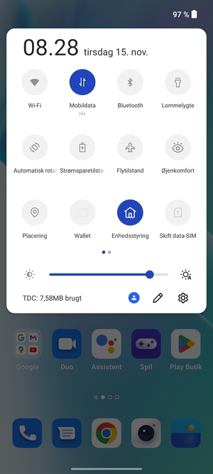 Vælg AUTO