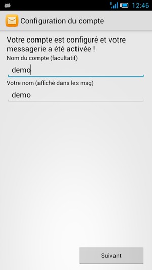 Donnez un nom à votre compte et saisissez votre nom. Sélectionnez Suivant
