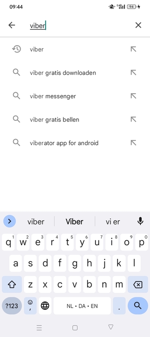 Voer de app-naam in en selecteer Zoeken
