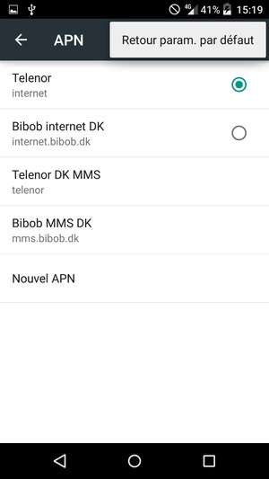 Sélectionnez Retour param. par défaut