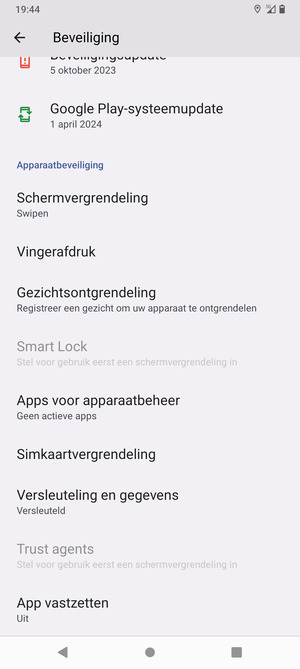 Om de pin voor de simkaart te wijzigen, ga naar het Beveiliging-menu en selecteer Simkaartvergrendeling