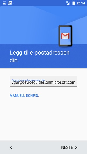 Skriv inn e-postadresse og velg MANUELL KONFIG.