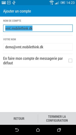 Donnez un nom à votre compte et saisissez votre nom. Sélectionnez TERMINER LA CONFIGURATION