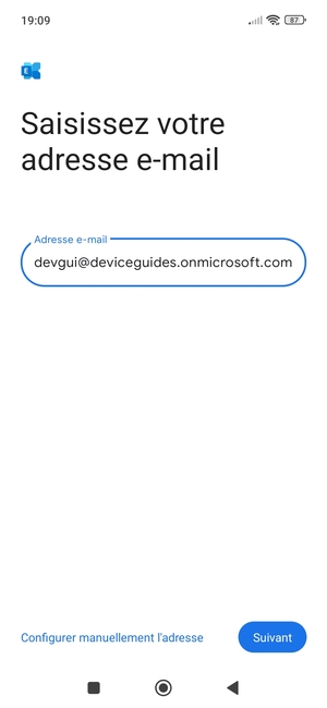 Saisissez votre adresse e-mail et sélectionnez Configurer manuellement l'adresse