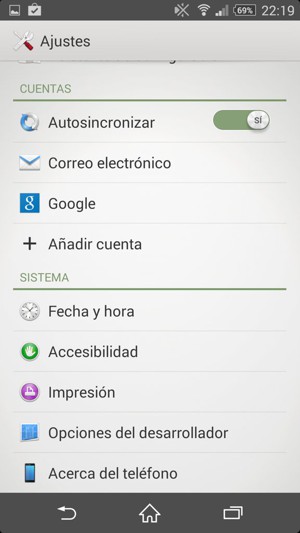 Desplácese y seleccione Acerca del teléfono