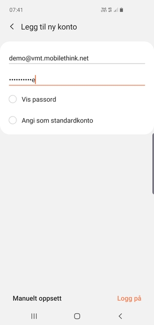 Skriv inn e-postadresse og passord. Velg Logg på