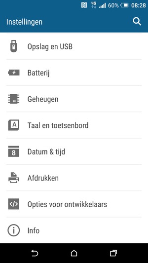 Scroll naar en selecteer Info