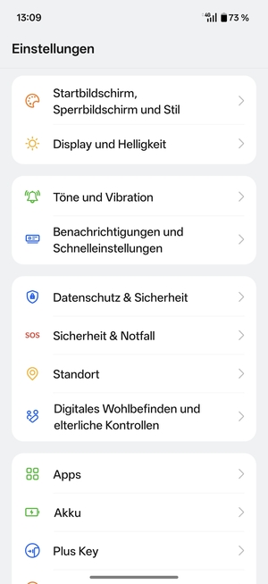 Scrollen Sie und wählen Sie Datenschutz & Sicherheit