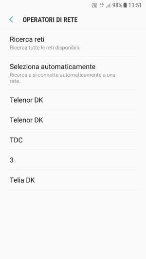 Seleziona un operatore di rete dall'elenco