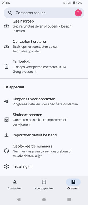 Scroll naar en selecteer Simkaart beheren