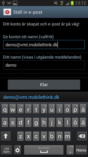 Ge ditt konto ett namn och ange ditt namn. Välj Klar
