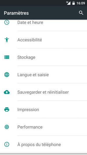 Faites défiler et sélectionnez À propos du téléphone