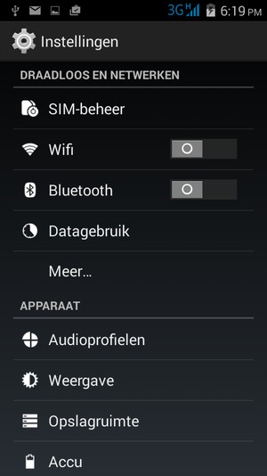 Om van netwerk te wisselen in geval van netwerk problemen, keert u terug naar het menu Instellingen en selecteert u Meer...