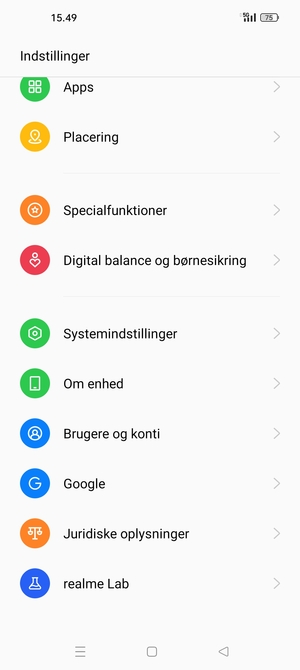 Vend tilbage til menuen Indstillinger og scroll til og vælg Brugere og konti