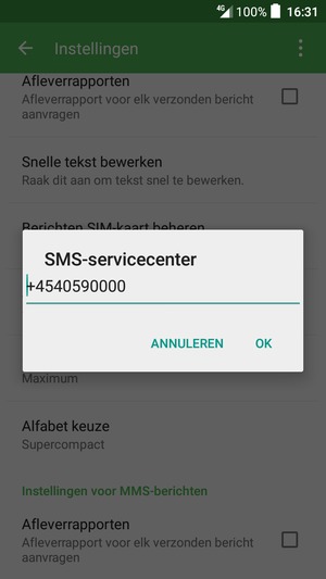 Voer het SMS-servicecenter nummer in en selecteer OK