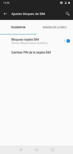 Seleccione Public y Cambiar PIN de la tarjeta SIM