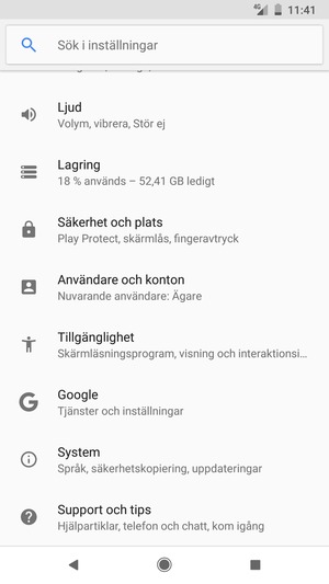 Scrolla till och välj Användare och konton