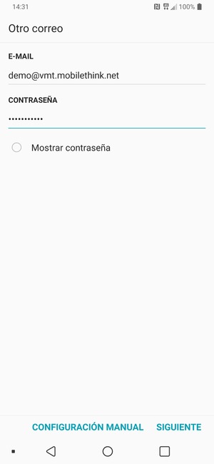 Introduzca su Dirección de correo electrónico y Contraseña. Seleccione SIGUIENTE