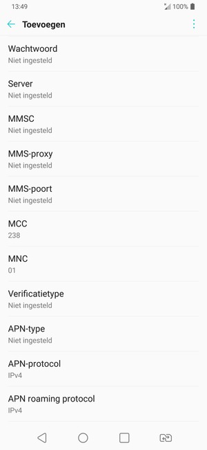 Scroll naar beneden en voer mms-gegevens in