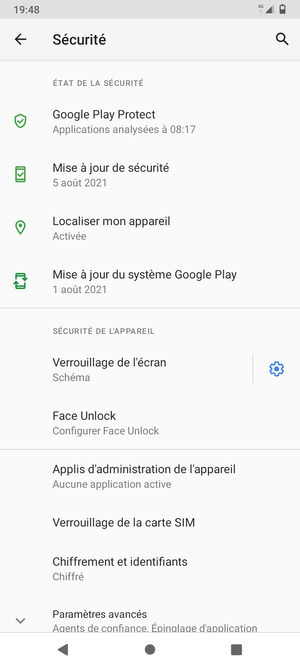 Faites défiler et sélectionnez Verrouillage de la carte SIM