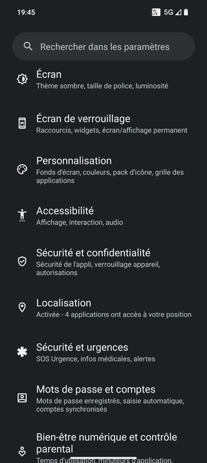 Faites défiler et sélectionnez Sécurité et confidentialité