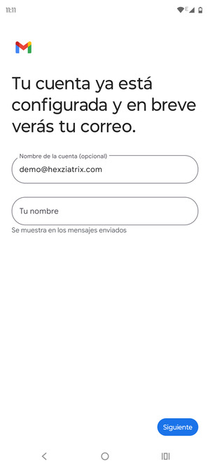 Déle a su cuenta un nombre y escriba su nombre. Seleccione Siguiente