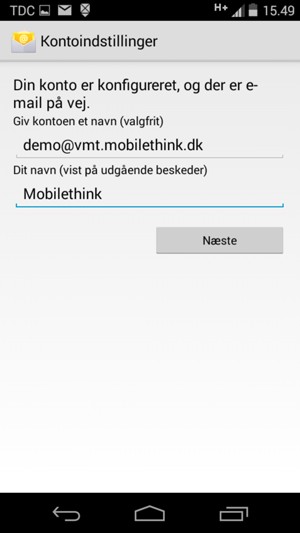 Giv din konto et navn og indtast dit navn. Vælg Næste