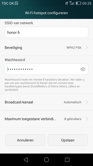 Voer een wachtwoord van ten minste 8 tekens in en selecteer Opslaan