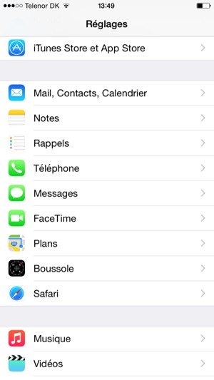 Pour modifier le code PIN de la carte SIM, revenez au menu Réglages, faites défiler et sélectionnez Téléphone