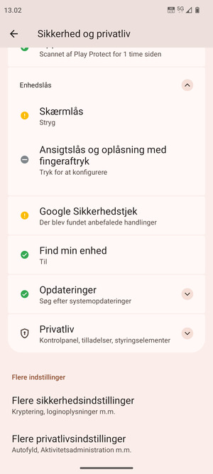 For at ændre PIN-koden til sim-kortet, gå til menuen Sikkerhed og privatliv  og scroll til og vælg Flere sikkerhedsindstillinger