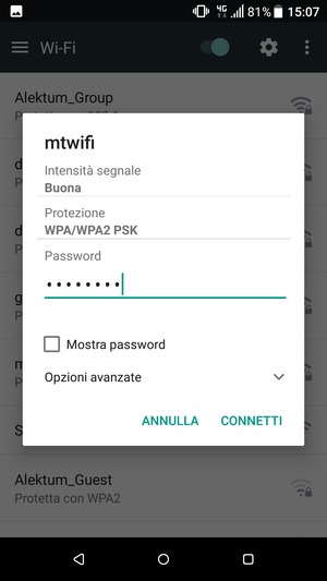 Inserisci la password del Wi-Fi e seleziona CONNETTI