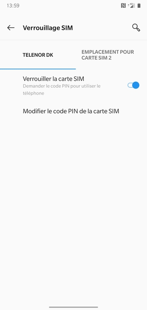 Sélectionnez Public puis Modifier le code PIN de la carte SIM
