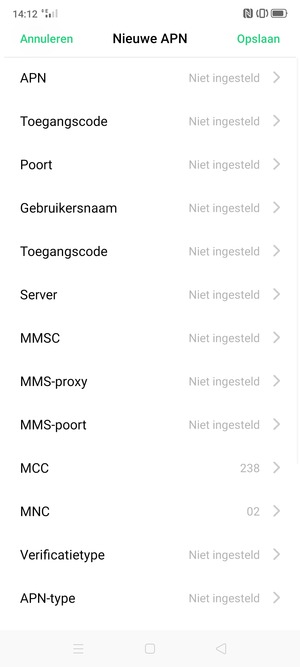 Scroll naar beneden en voer internetgegevens in
