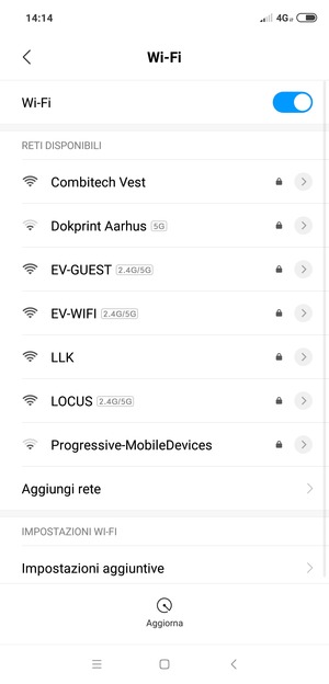 Seleziona la rete wireless a cui desideri connetterti