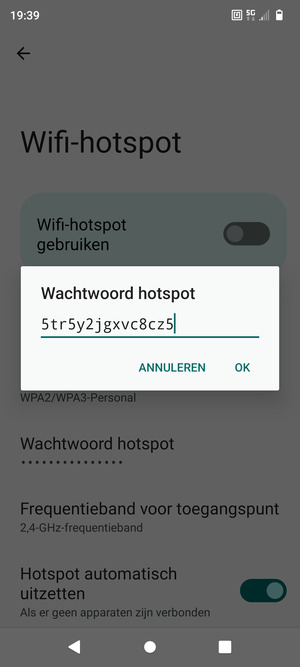 Voer een wachtwoord van een WiFi-hotspot in van ten minste 8 tekens en selecteer OK