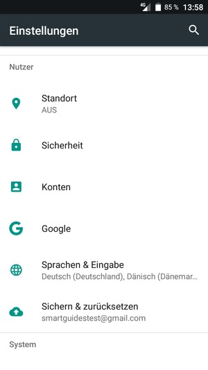 Scrollen Sie und wählen Sie Konten