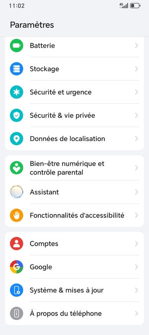 Faites défiler et sélectionnez Comptes