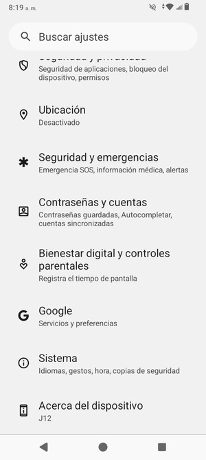 Desplácese y seleccione Contraseñas y cuentas