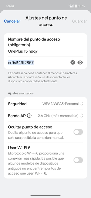 Introduzca una contraseña de punto de acceso Wi-Fi de al menos 8 caracteres y seleccione Guardar