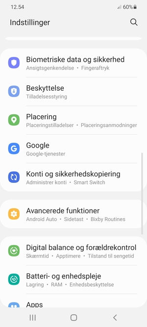Scroll til og vælg Konti og sikkerhedskopiering
