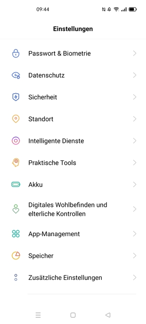 Um Ihre Bildschirmsperre zu aktivieren, gehen Sie zum Einstellungen Menü und wählen Sie Passwort & Biometrie