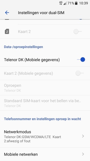 Scroll naar en selecteer Mobiele netwerken