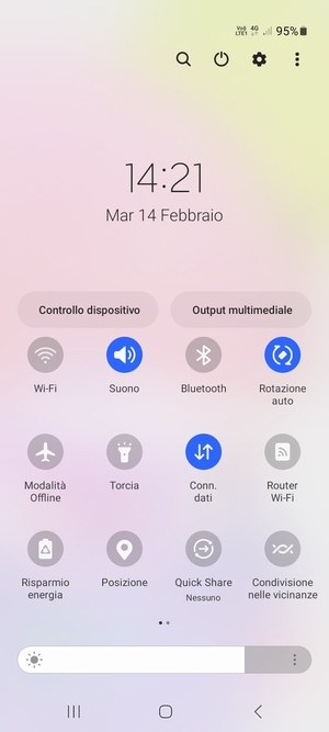 Seleziona il tasto Menu