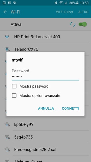 Inserisci la password del Wi-Fi e seleziona CONNETTI
