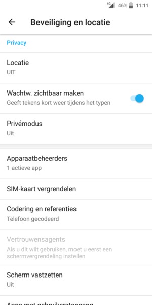 Om de pin voor de simkaart te wijzigen, keert u terug naar het menu Beveiliging en locatie en scrollt u naar en selecteert SIM-kaart vergrendelen