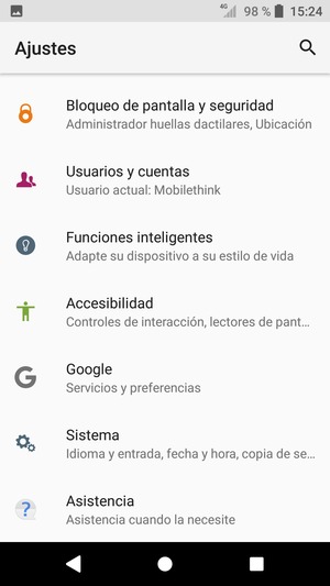 Desplácese y seleccione Usuarios y cuentas