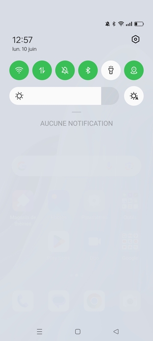 Déroulez à nouveau le menu du haut