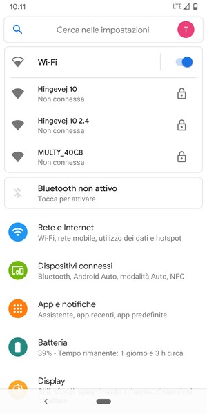 Seleziona la rete wireless a cui desideri connetterti